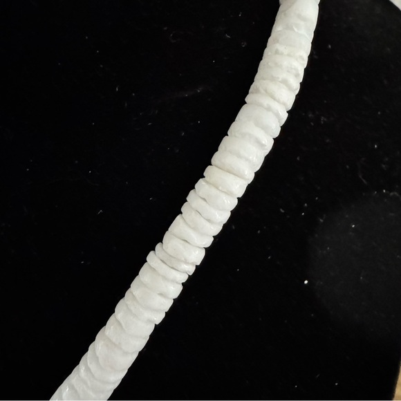 Elegant White and Purple Floral Necklace - Picture 3 of 5